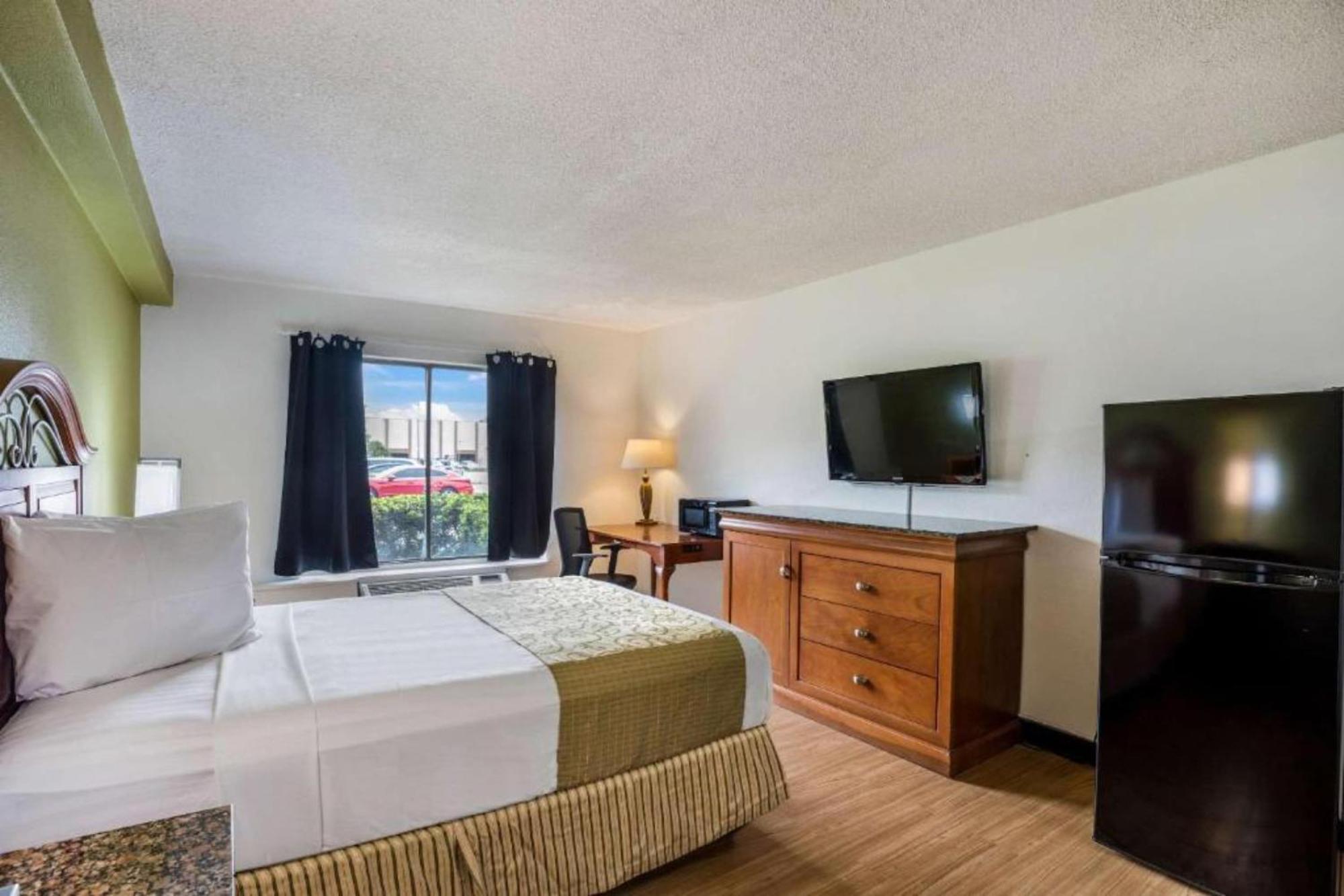 Oyo Hotel Orlando Airport Экстерьер фото