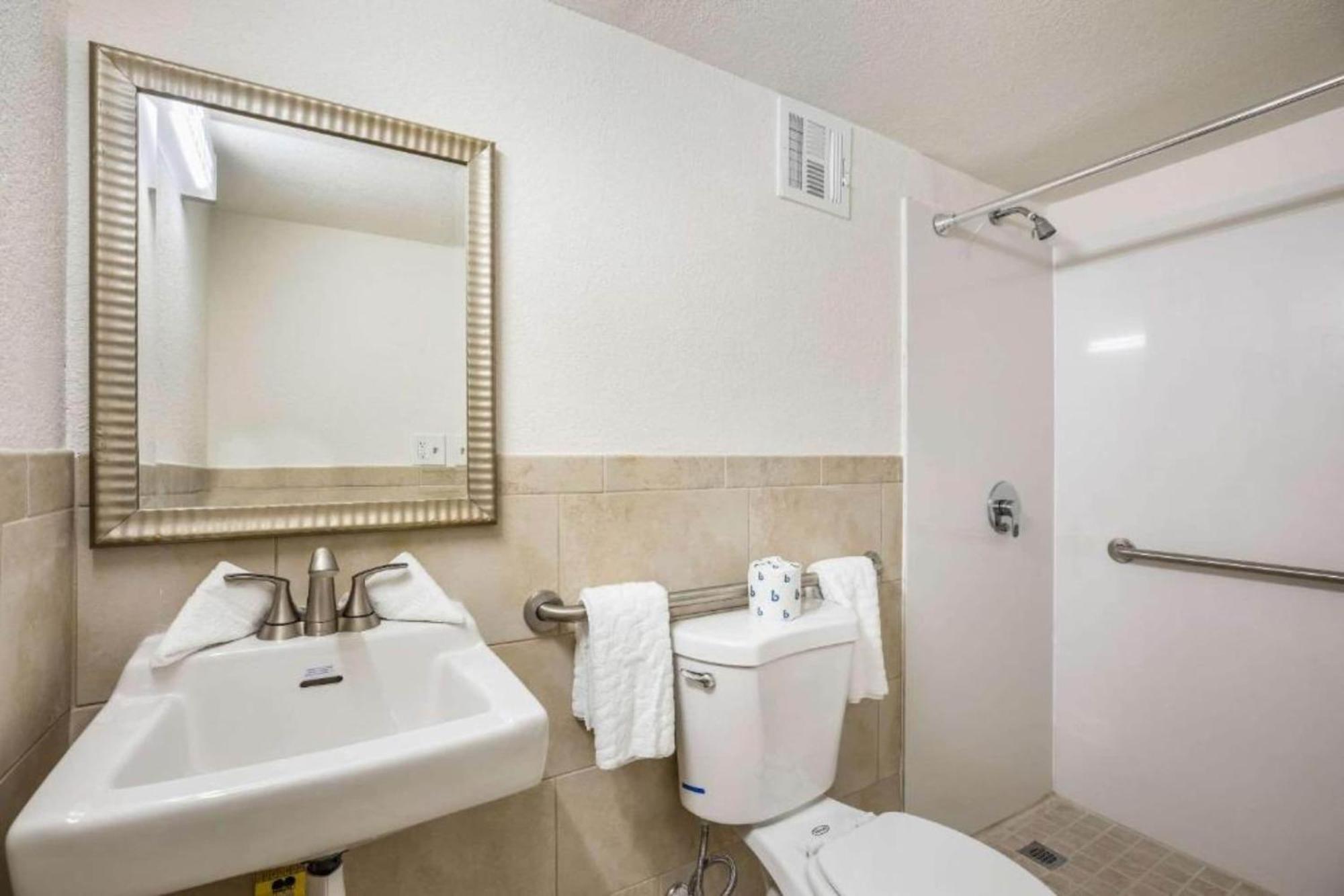 Oyo Hotel Orlando Airport Экстерьер фото